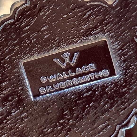 Wallace Silversmiths enamel painted snowflake necklace - Picture 5 of 6